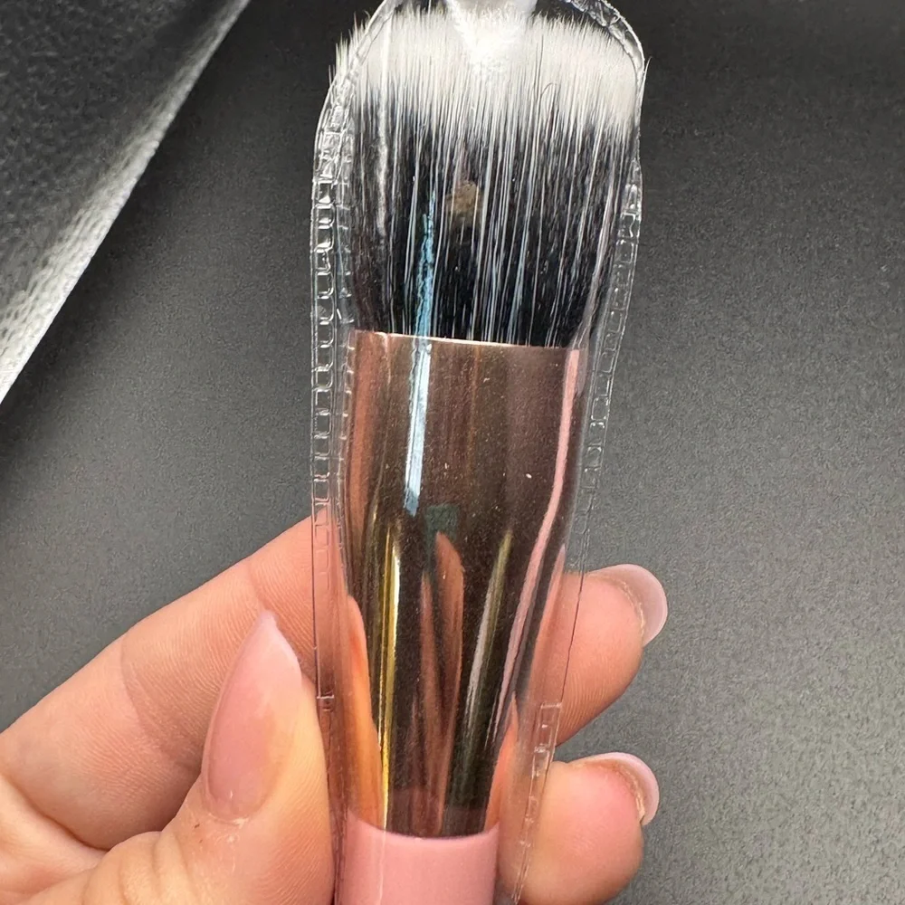 Mally Pink Stippling Foundation Brush-New in bag MRSP $18